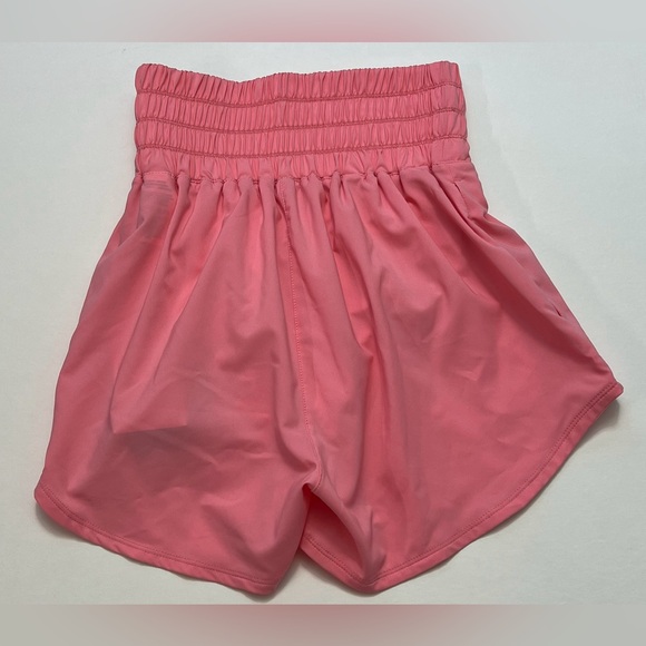 NIke One Women's Dri-FIT Ultra High-Waisted 3" Brief-Lined Shorts Size:XS - Picture 2 of 10